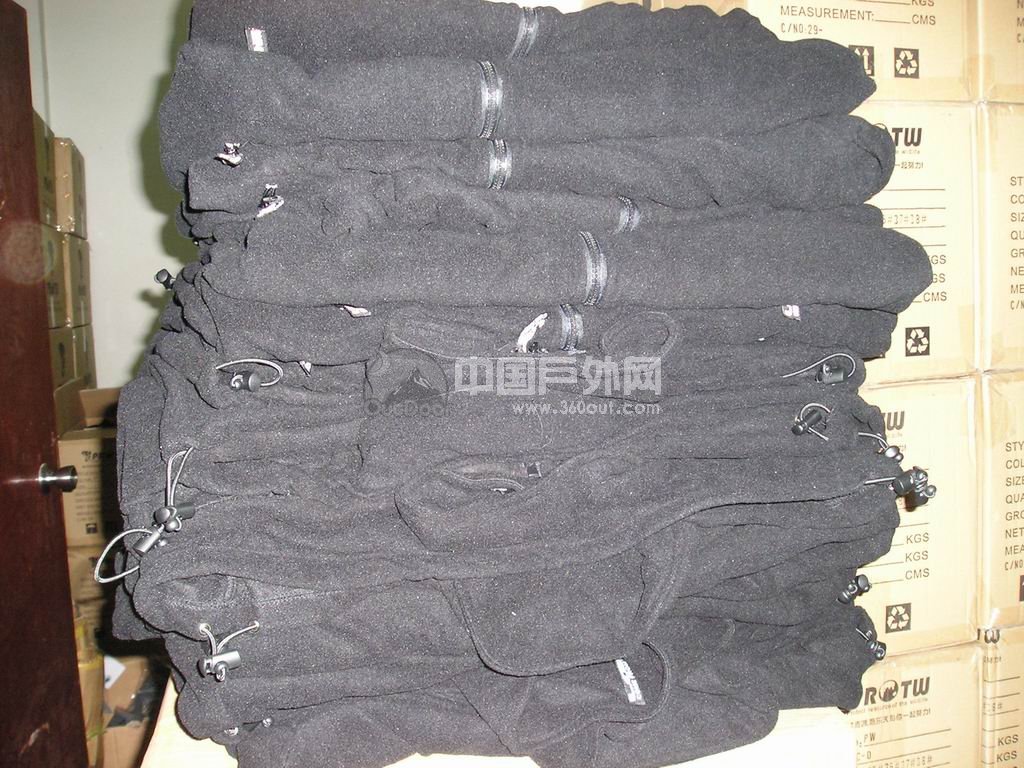 派乐天情系灾区