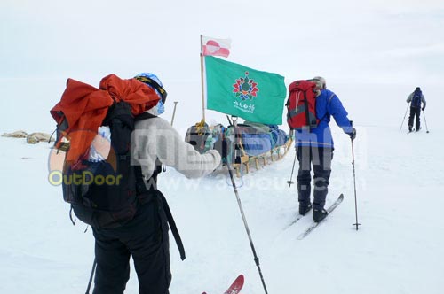 中国人首次穿越格陵兰冰盖