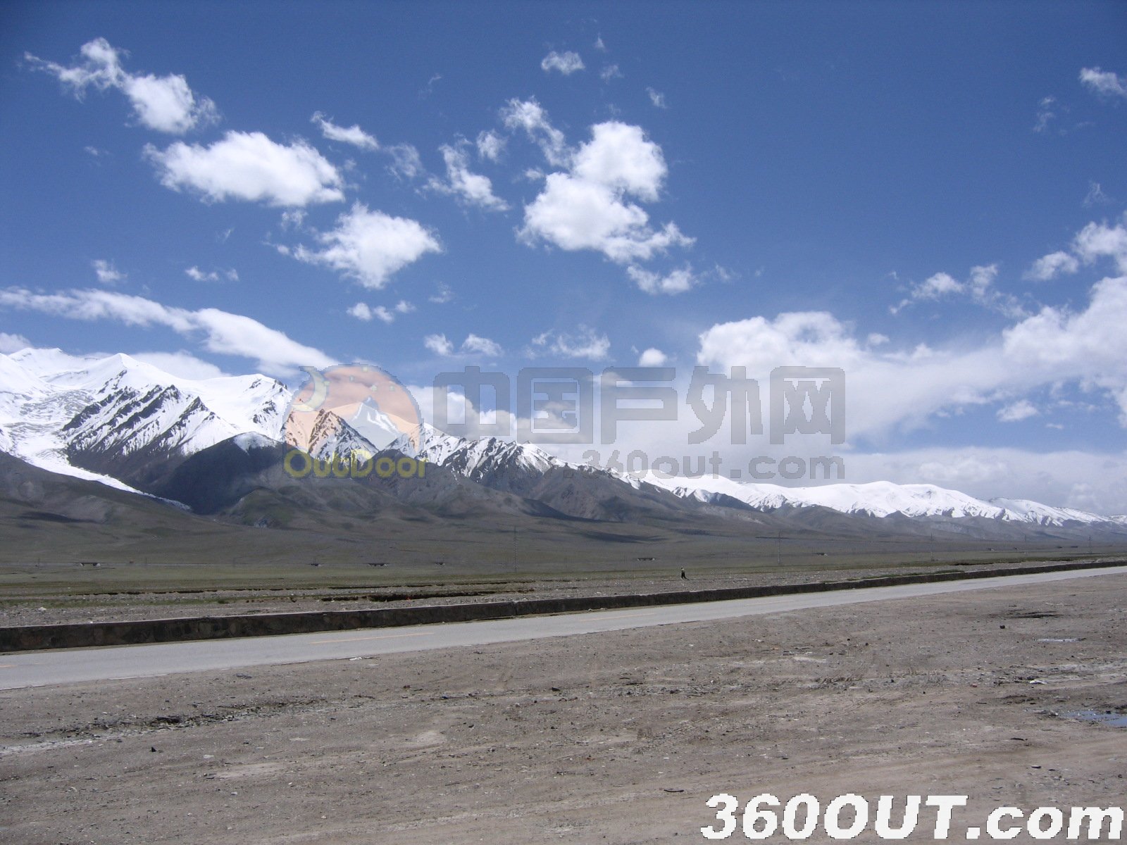 登山者遭玉珠峰高空风被迫撤