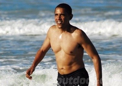 奥巴马爱冲浪 盘点美国总统们的常人瞬间
