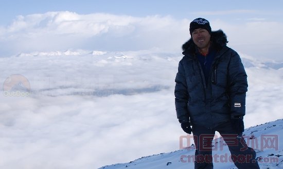 登珠峰新疆山友与3名登山者已经确定死亡