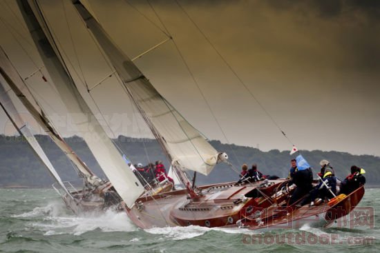2012沛纳海英国古典周帆船赛激烈上演