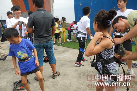2012全民健身日全国青少年攀岩推广活动正式启动
