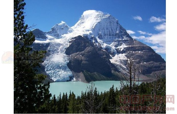 Calgary mountaineer dies in climbing accident on B.C.’s Mount Robson