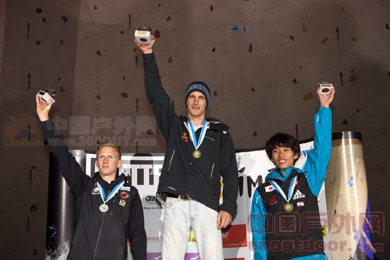 Jorg Verhoeven和Momoka Oda分获攀岩难度赛男女冠军