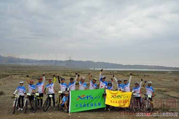 第三届丝绸之路“喜德盛”杯国际自行车拉力赛抵嘉峪关