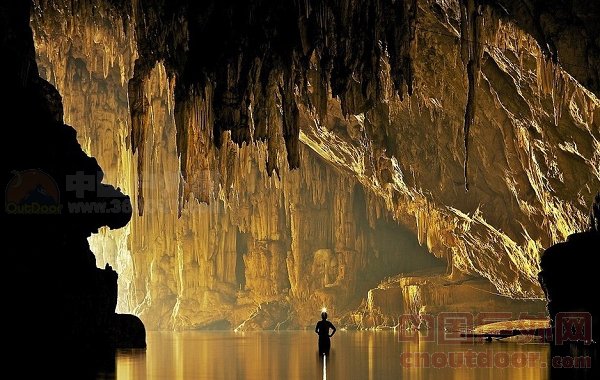 澳大利亚探险家发现泰国神奇地下洞穴