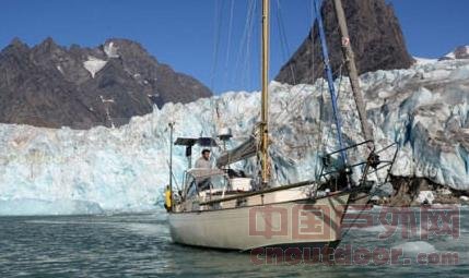 3名探险家驾帆船成功完成“西北航道”线路