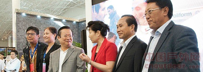 祝贺“2012中国体育旅游博览会”隆重开幕