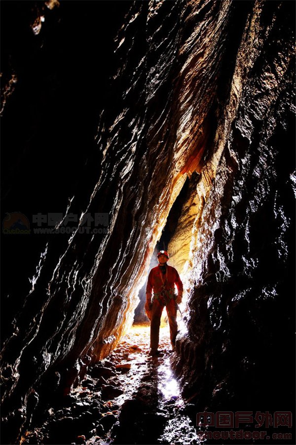 斯洛文尼亚地下溶洞奇观