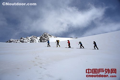 青海岗什卡国际滑雪登山交流大会闭幕