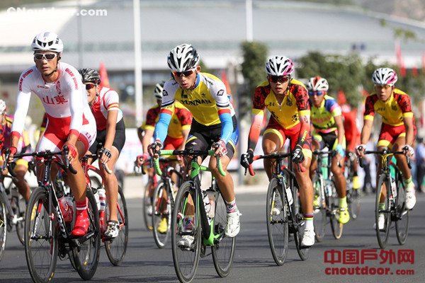 环秦岭公路自行车赛全新升级 全国26支专业队参赛