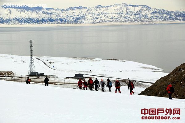 新疆赛里木湖雪后美景如仙境