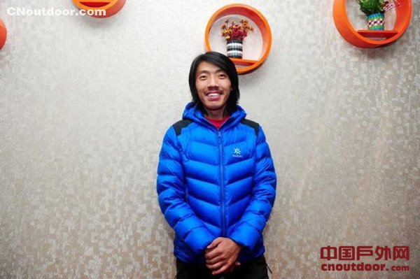 登珠峰1次就很牛 28岁的他已成功登顶10次！