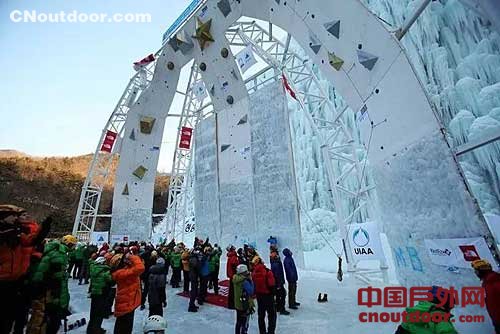 16-17赛季国际登联攀冰世界杯（北京站）即将进行