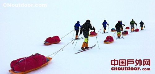 地大（武汉）登山队 在南极给江城人民祝福新年