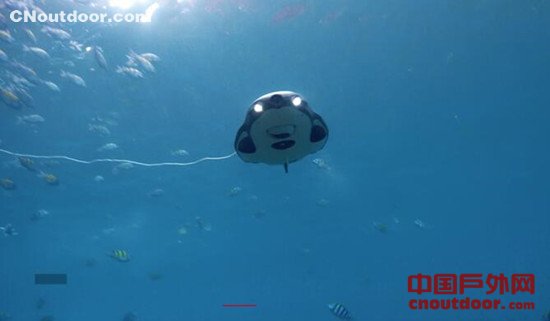 水下拍摄没什么大不了 这款水下机器人还能钓鱼！