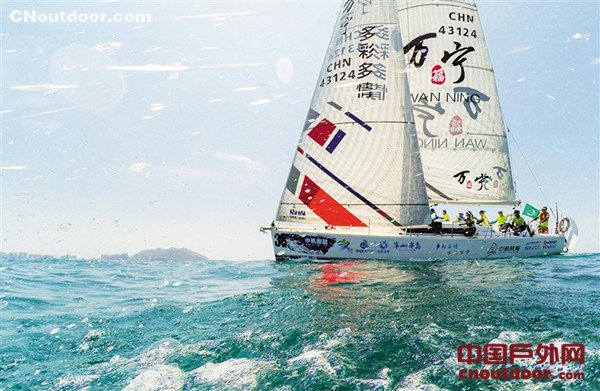 环海南岛国际大帆船赛三亚至万宁拉力赛结束