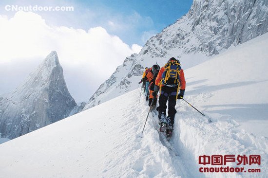 商业登山探险运动催热登山经济