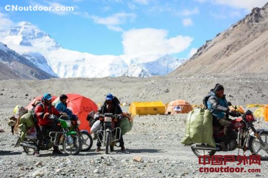 西藏珠峰环保20年：生活垃圾清理从公益走向常态化