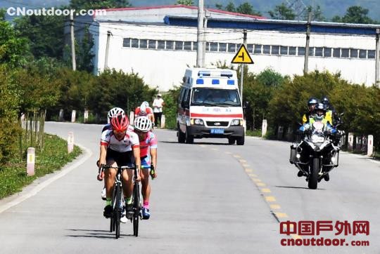 2017中国自行车联赛绵竹站鸣枪开赛