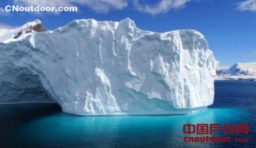 外媒：南极冰架裂缝加大 可能形成最大的冰山