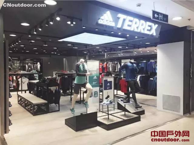 上海首家adidas TERREX店隆重开业