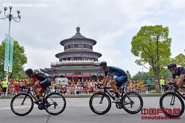 第八届环鄱阳湖国际自行车赛开赛
