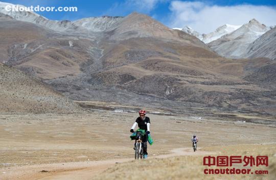 中国海拔最高自行车越野赛西藏羊八井开赛