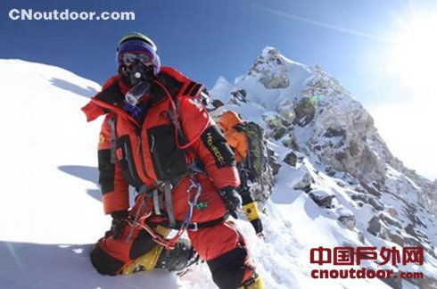 中国民间女登山人罗静和她的“14座”8000米雪山