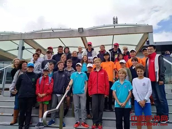 加强青少年帆船运动国际交流 推动青少年帆船运动发展