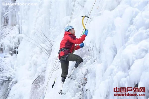 尼泊尔高等法院责令政府允许残疾人攀登珠穆朗玛峰