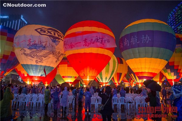 2018中国热气球表演赛暨飞行体验活动完美收官