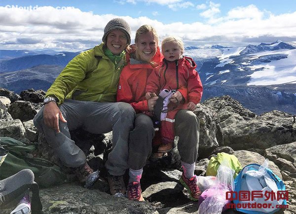 挪威一失业父亲携幼女户外探险亲近自然