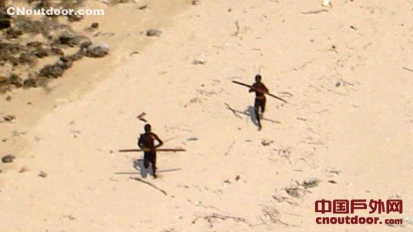 美国游客闯印度孤岛 被原始部落居民射箭杀死