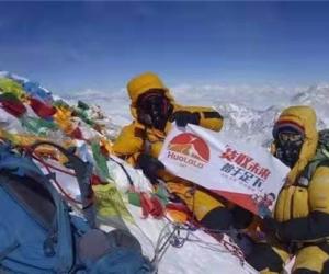 中国女性创造世界极速攀登珠峰记录！